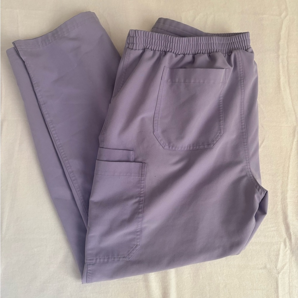 Figs Women's Lavender Dew Scrub Set - TECHNICAL COLLECTION - Picture 7 of 11